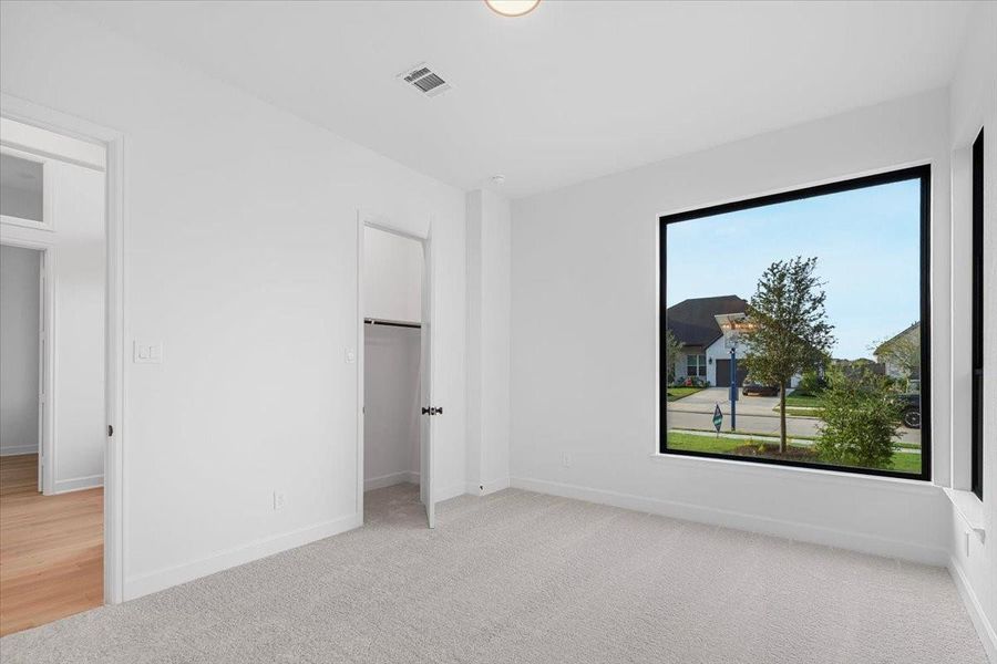Spacious, unfurnished interior of a new home in Jordan Ranch 70′ Lots, Fulshear (Image 40). Spacious, unfurnished interior of a new home in Jordan Ranch 70′ Lots, Fulshear (Image 40).