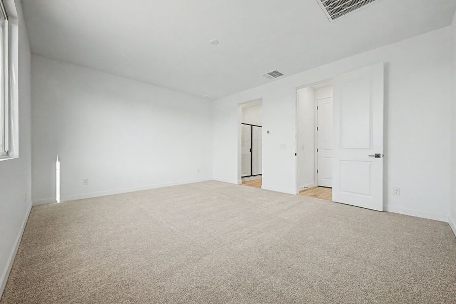Spacious, unfurnished interior of a new home in Citrus Park, Goodyear (Image 11).