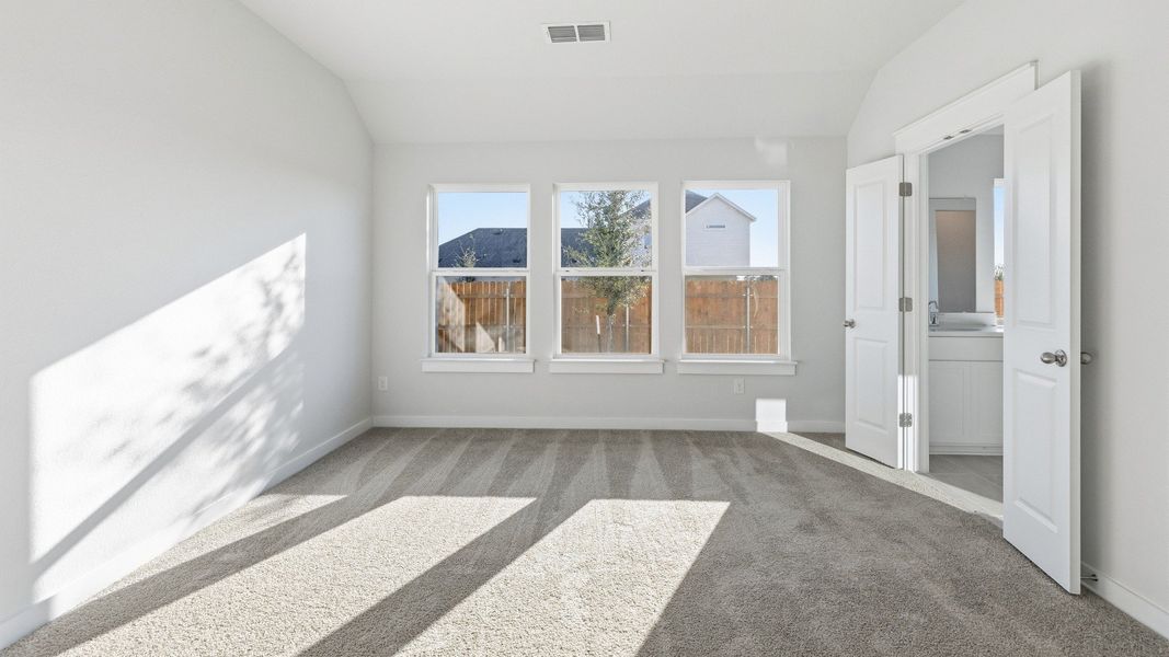 Furnished interior view inside a new home in Creeks Crossing, Elgin (Image 12).