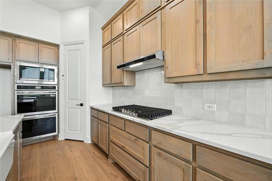 1636ShandyLnDENTR005