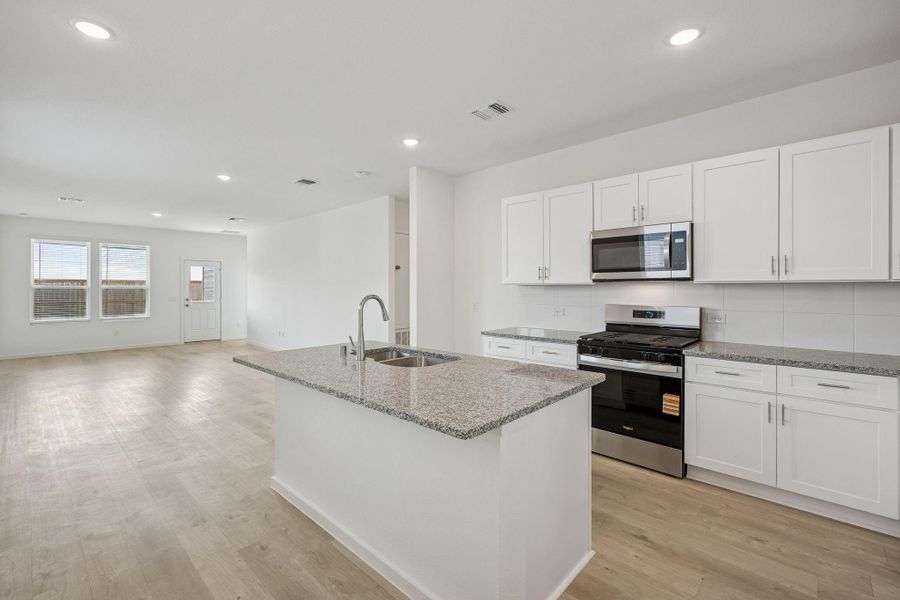 MODEL HOME images may NOT be consistent with the finished product.