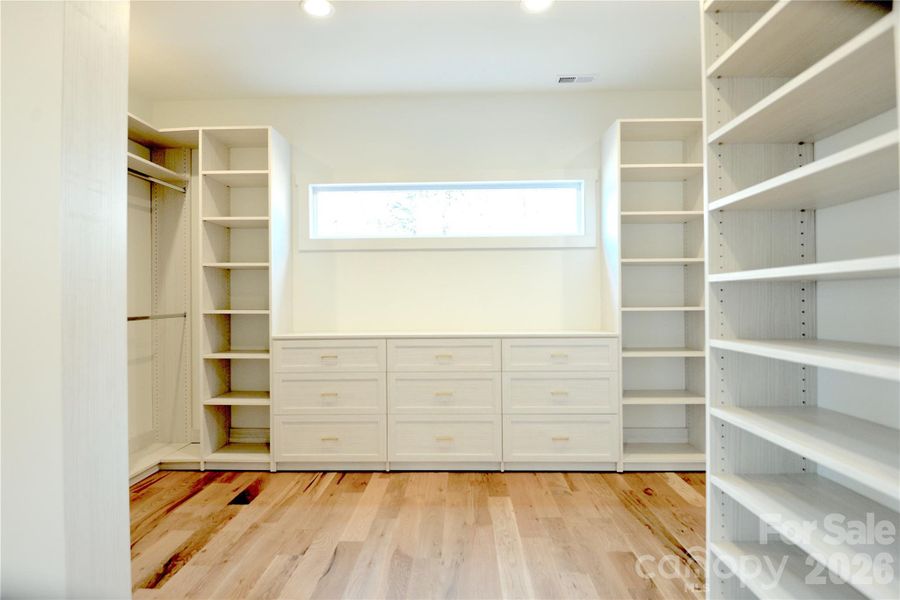 Spacious, unfurnished interior of a new home in , Old Fort (Image 35).