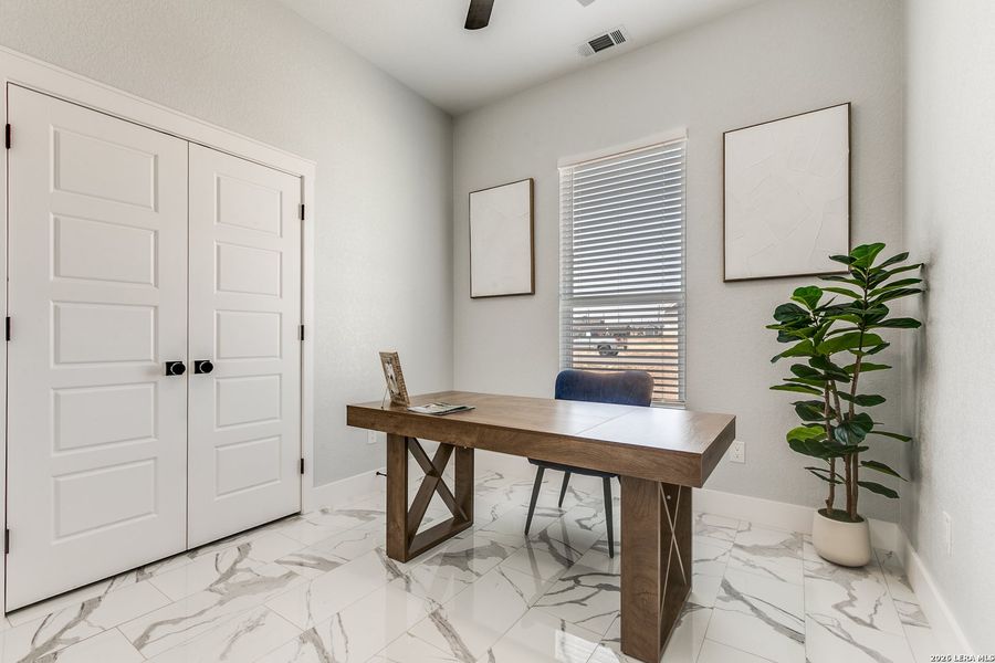 Furnished interior view inside a new home in , Atascosa (Image 5).