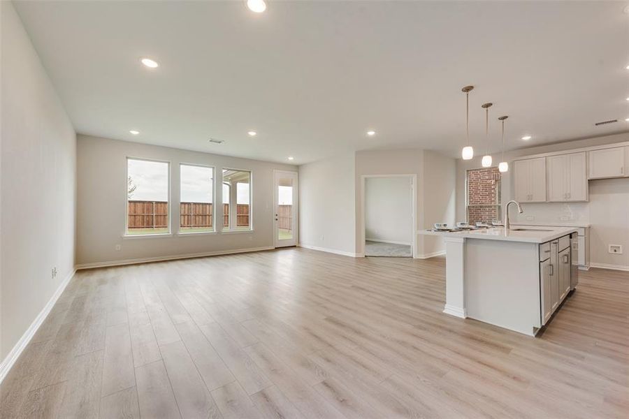 Spacious, unfurnished interior of a new home in Spiritas Ranch, Little Elm (Image 16).