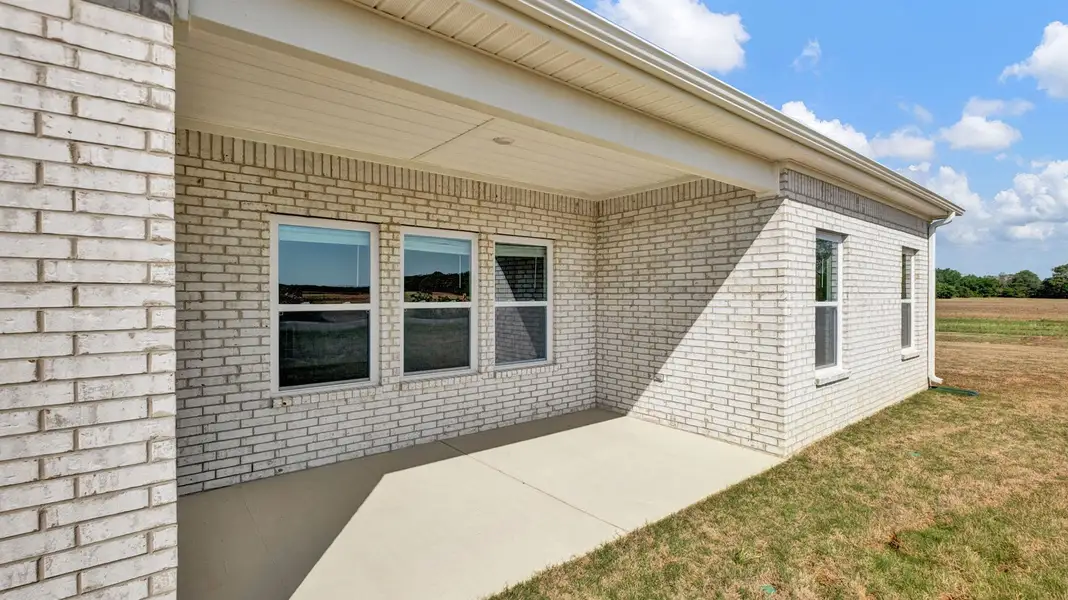 Exterior details and patio area of a home in Hedge Rose, Somerville (Image 3).