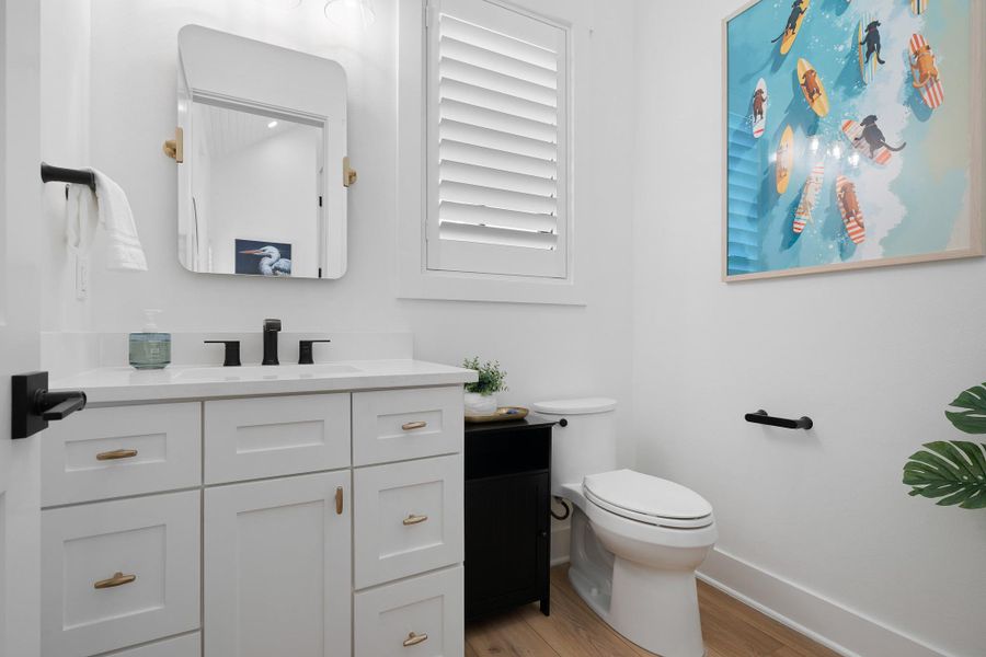 Half bath. Half bath.