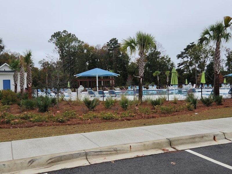 Community amenities in , Moncks Corner (Image 30).