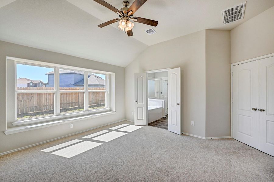 Image 6 of a home in Trails at Woodhaven Lakes 60's.