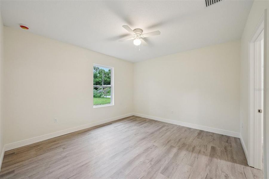 Spacious, unfurnished interior of a new home in , Lakeland (Image 18).