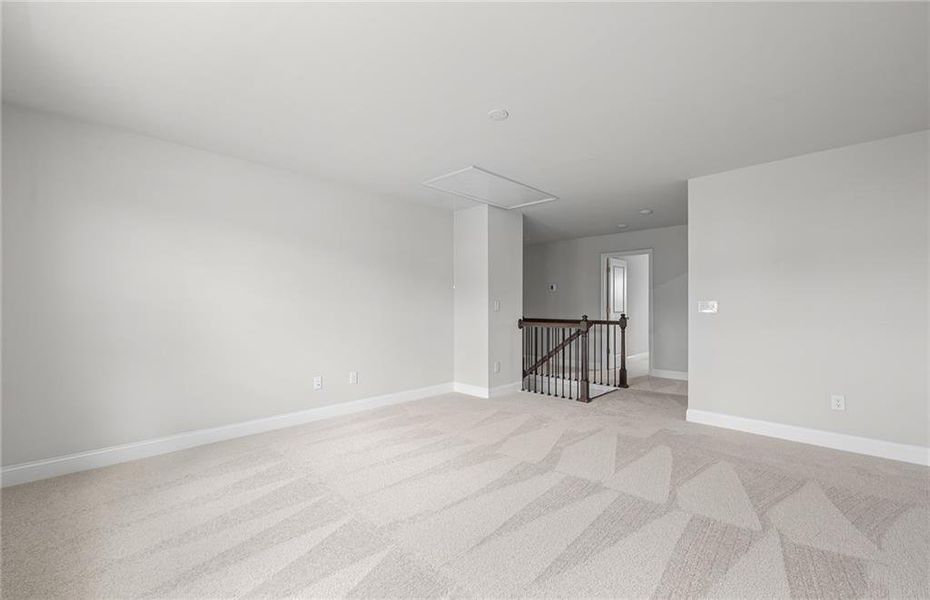 Spacious, unfurnished interior of a new home in Hawthorne Ridge, McDonough (Image 22).