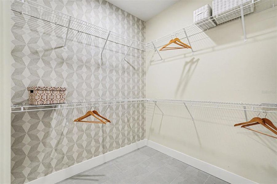 Spacious, unfurnished interior of a new home in , Tampa (Image 22).
