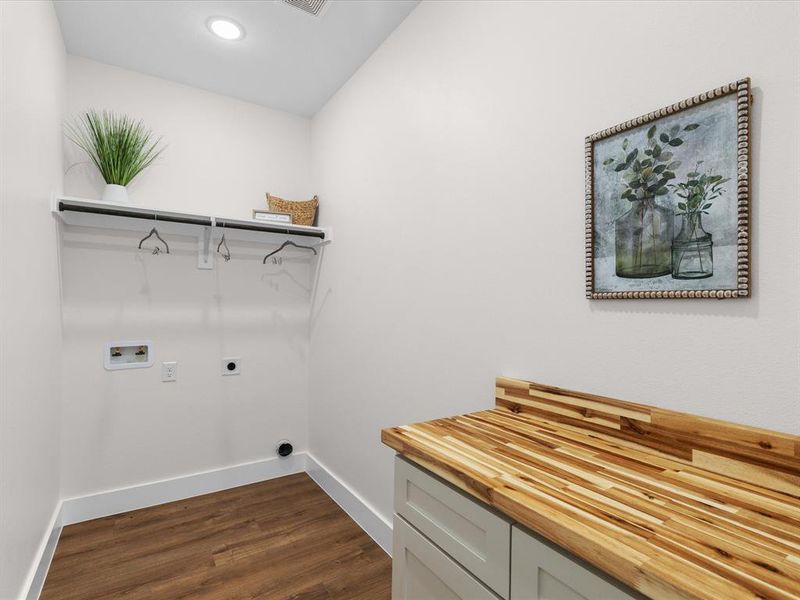 Spacious, unfurnished interior of a new home in , Fort Worth (Image 20).