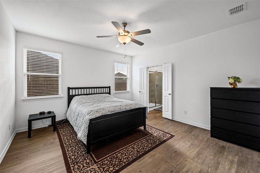 Furnished interior view inside a new home in Azle Grove, Azle (Image 20).