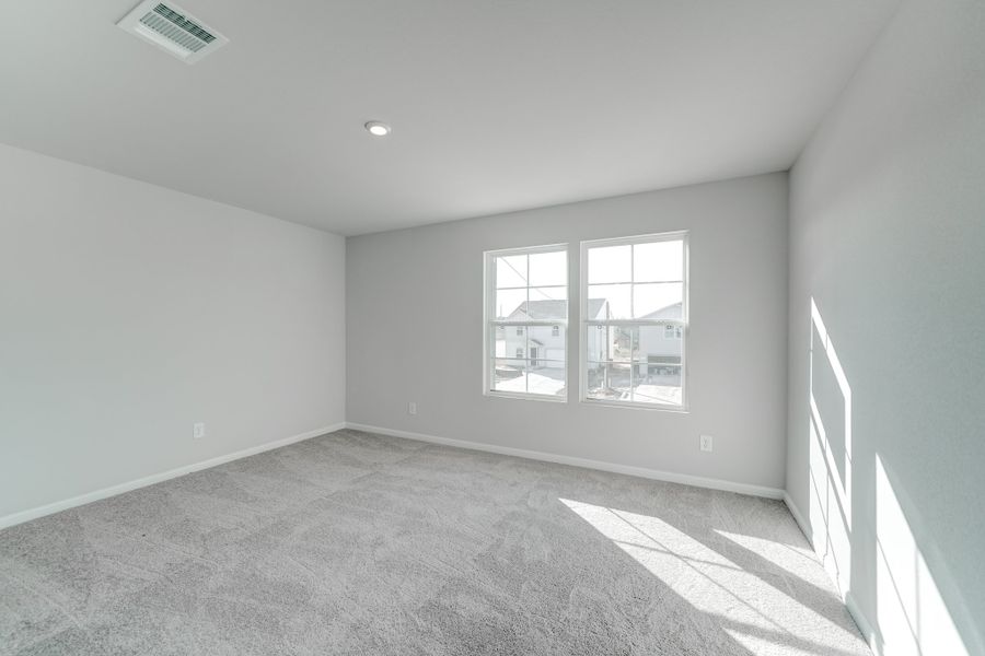 Representative unfurnished interior of a home built from the Jackson by National HomeCorp in Forest Ridge, Edgefield (Image 32).