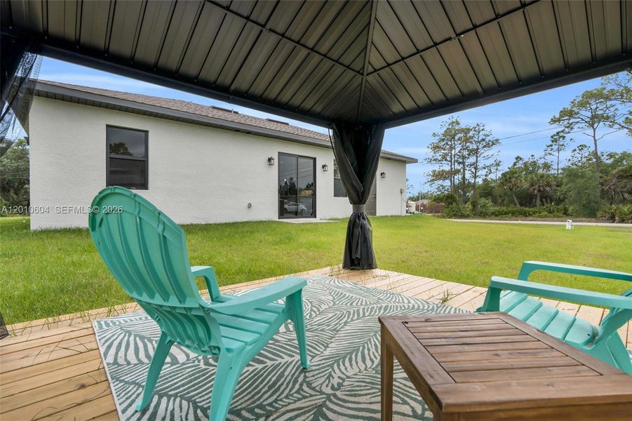 Exterior details and patio area of a home in , Lehigh Acres (Image 4).