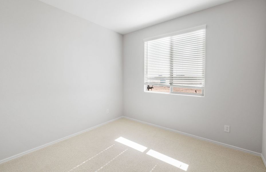 Spacious, unfurnished interior of a new home in Sun City Anthem at Merrill Ranch, Florence (Image 19).