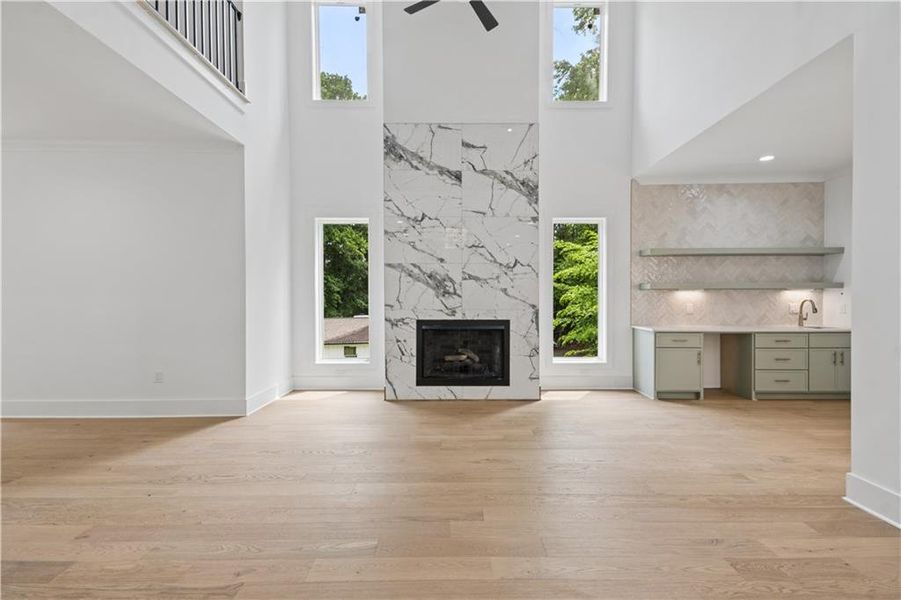 Spacious, unfurnished interior of a new home in , Alpharetta (Image 33).