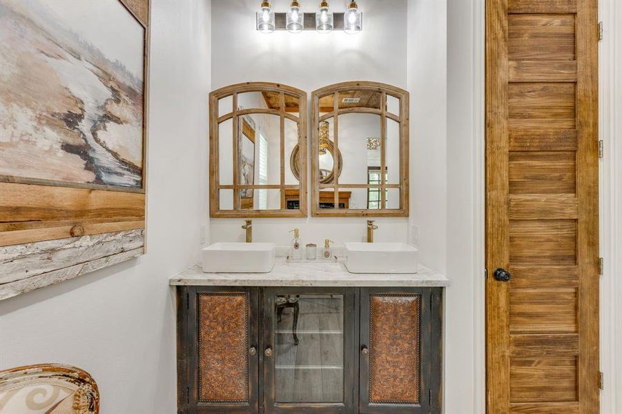 Furnished interior view inside a new home in , Weatherford (Image 12).