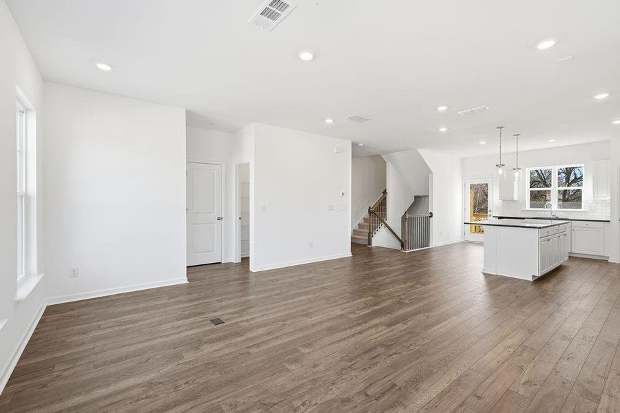 Spacious, unfurnished interior of a new home in Somerset at Veterans Memorial, Mableton (Image 18).