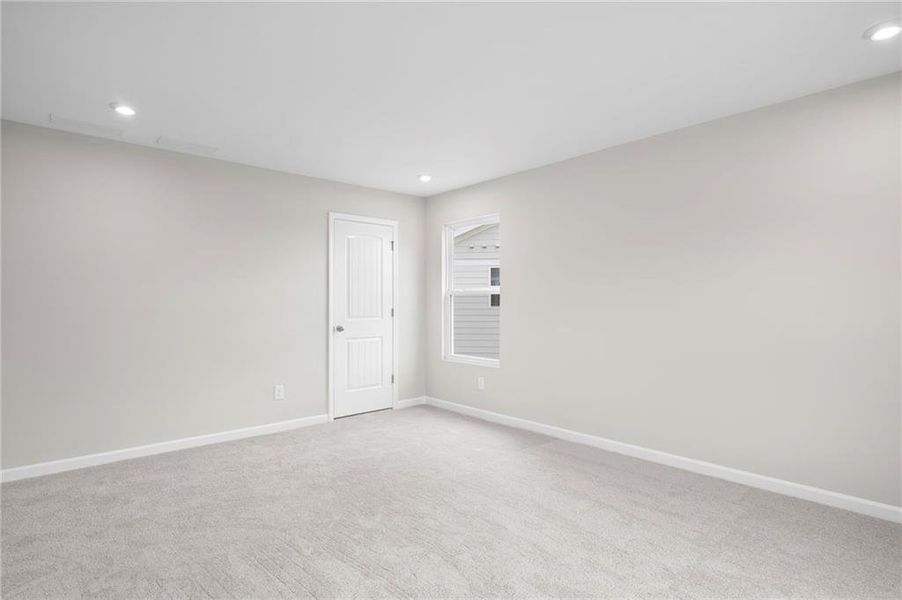 Spacious, unfurnished interior of a new home in Sage Woods, Dallas (Image 39).