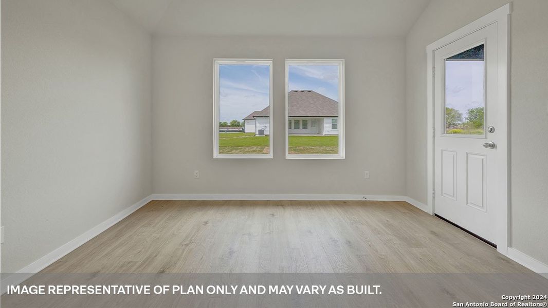 Spacious, unfurnished interior of a new home in Sonoma Oaks, Fredericksburg (Image 20).