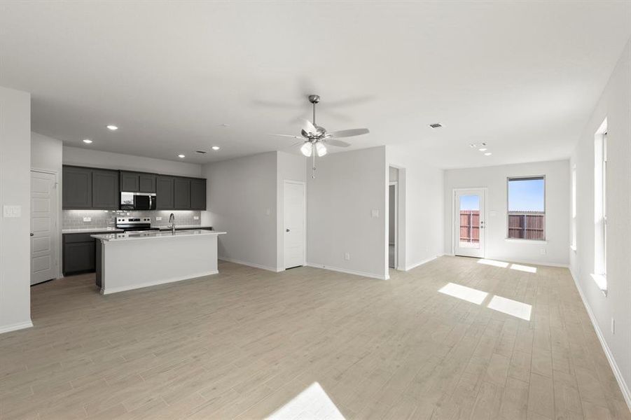 09. 8216 Kingfisher - Family (2)