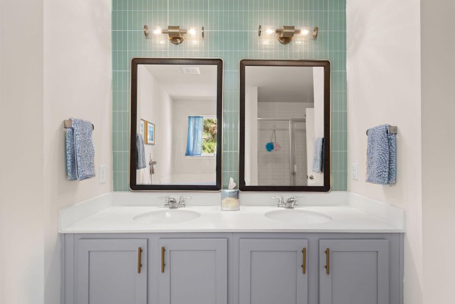 Image 45 of a home in The Ponds. Image 45 of a home in The Ponds.