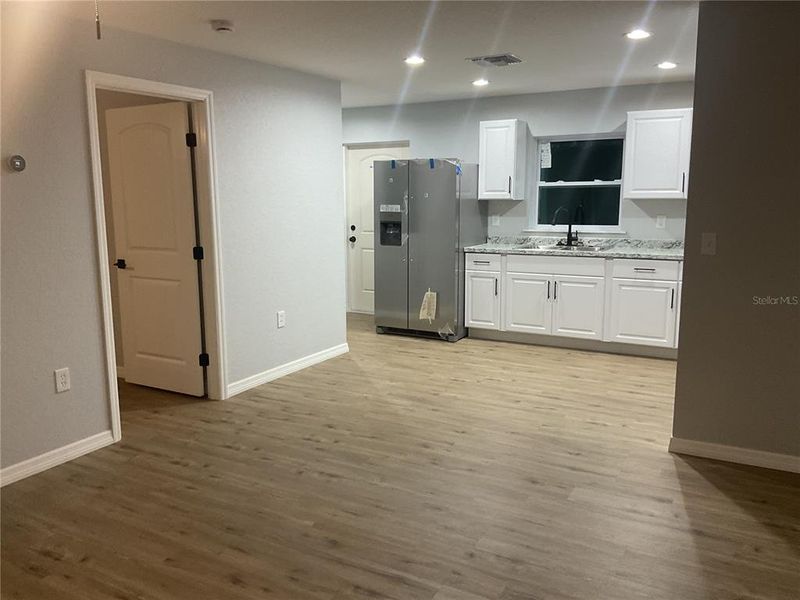 Spacious, unfurnished interior of a new home in , Okeechobee (Image 11).