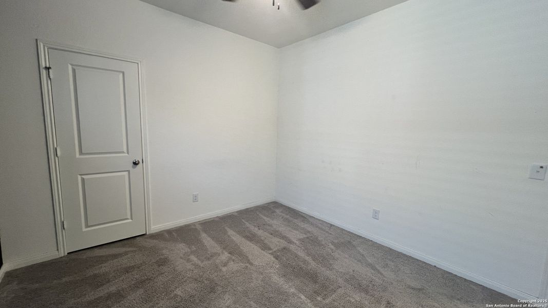 Spacious, unfurnished interior of a new home in Trails at Culebra, San Antonio (Image 11).