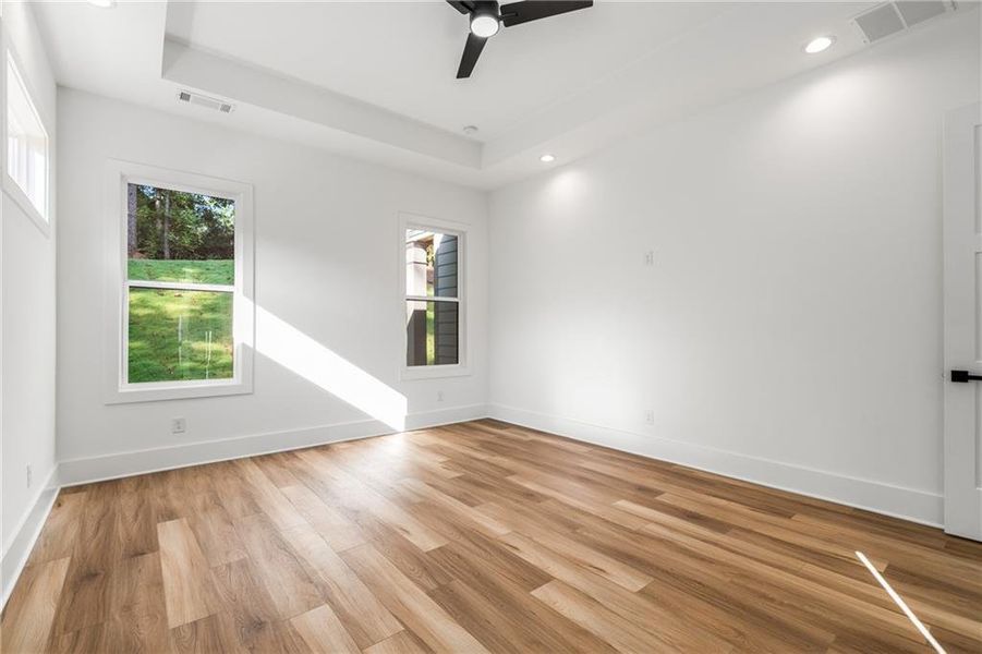 Spacious, unfurnished interior of a new home in , Jefferson (Image 18).