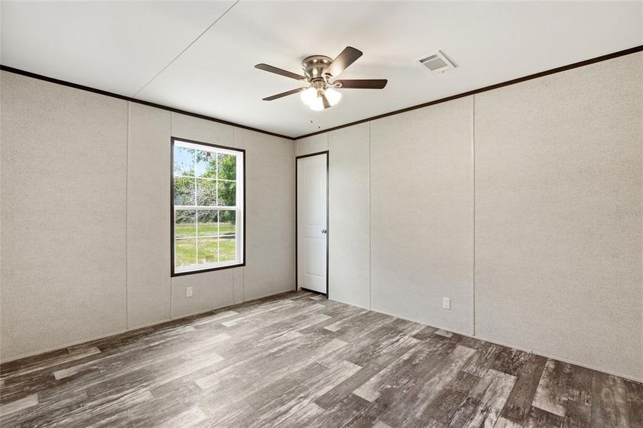 Spacious, unfurnished interior of a new home in , Okeechobee (Image 22).