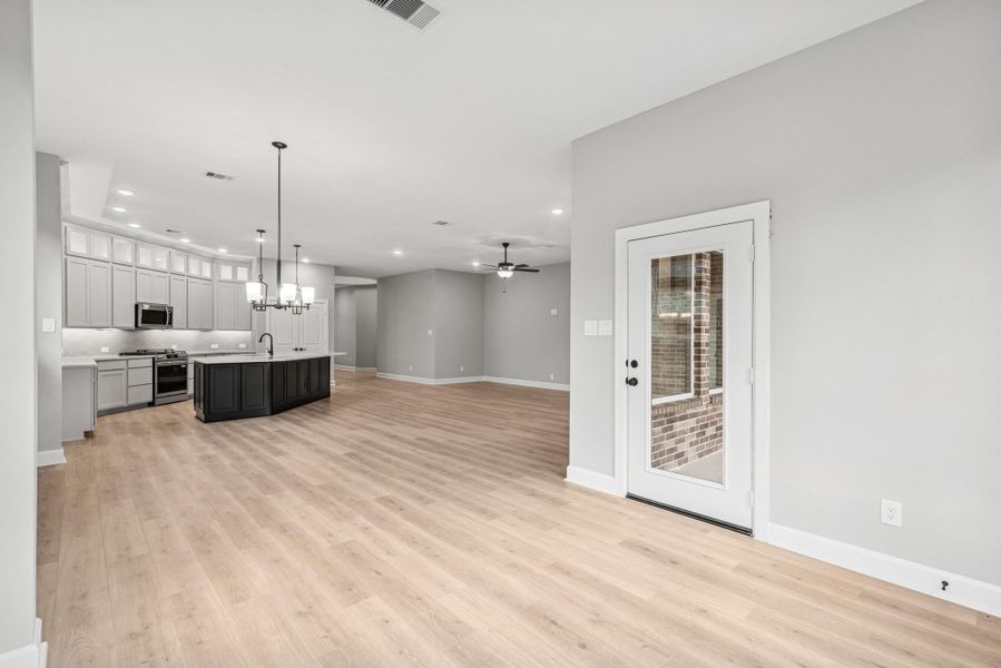 Spacious, unfurnished interior of a new home in The Highlands 55' - Encore Collection, Porter (Image 12). Spacious, unfurnished interior of a new home in The Highlands 55' - Encore Collection, Porter (Image 12).