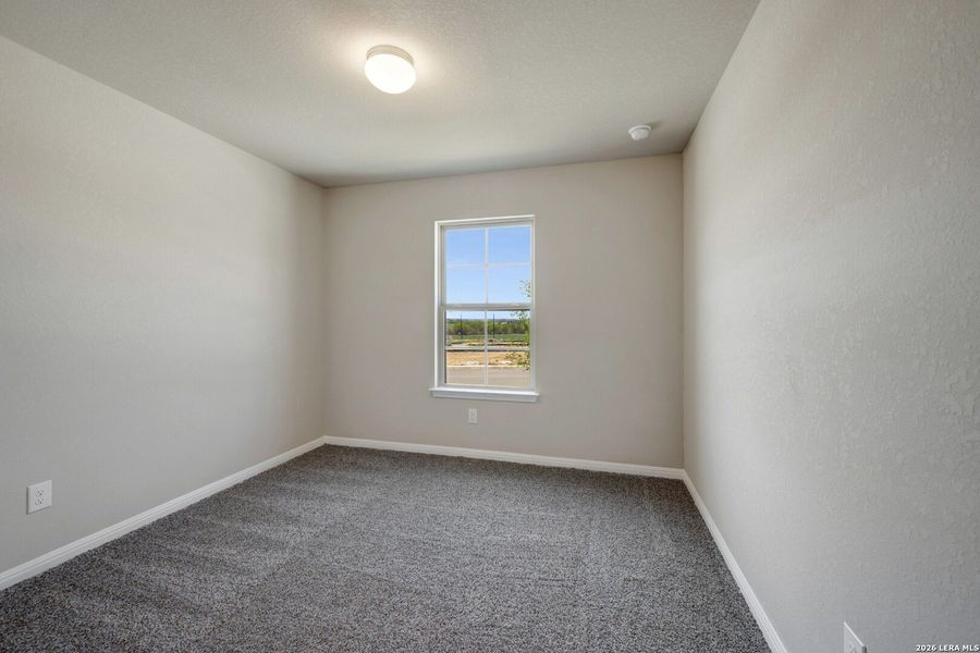 Spacious, unfurnished interior of a new home in Mesquite Ridge, San Antonio (Image 37).