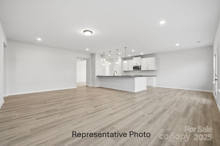 Spacious, unfurnished interior of a new home in Pine Bluff, Midland (Image 20).