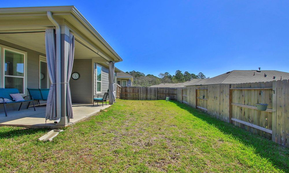 Exterior details and patio area of a home in , Magnolia (Image 24).