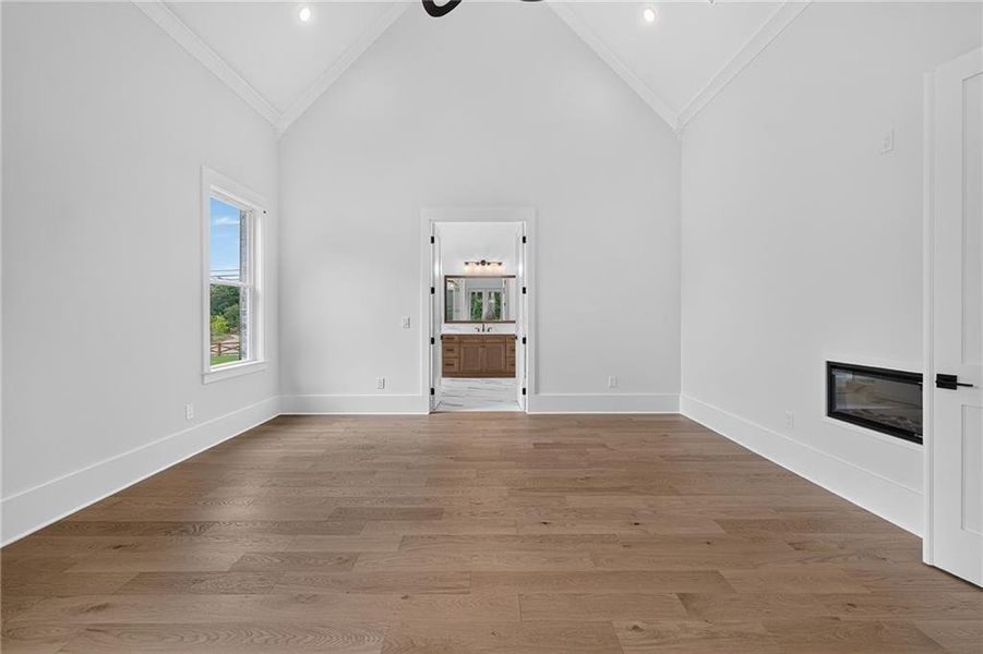 Spacious, unfurnished interior of a new home in , Lawrenceville (Image 40).