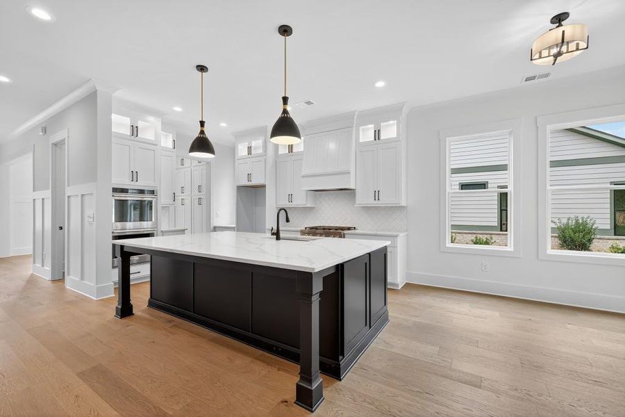 Furnished interior view inside a new home in Livingstone Park, Kennesaw (Image 16).