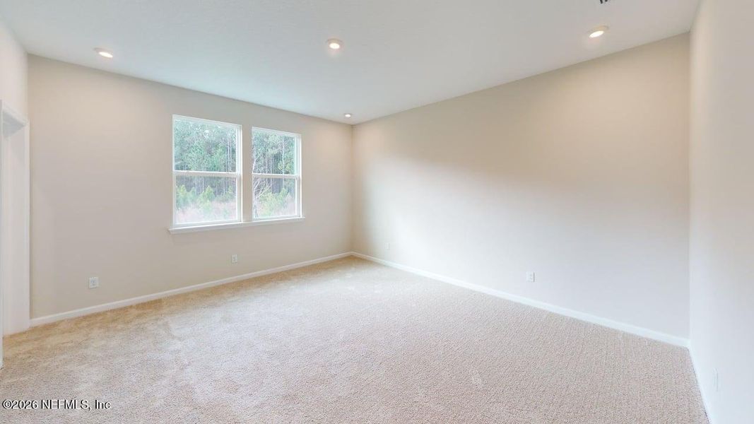 Spacious, unfurnished interior of a new home in Lakes at Bella Lago, Green Cove Springs (Image 19).