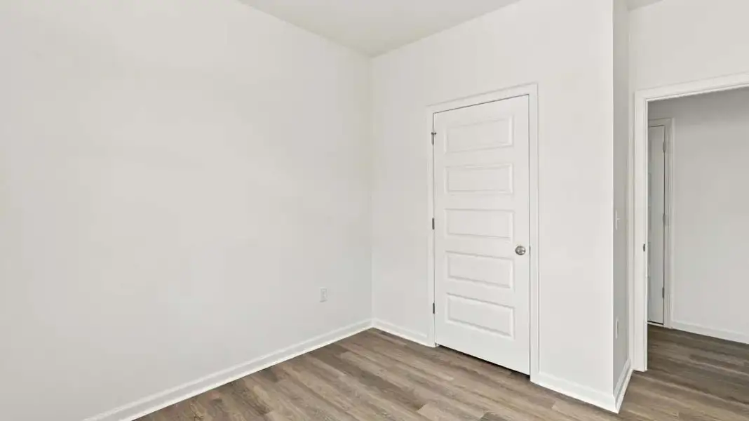 Spacious, unfurnished interior of a new home in The Lakes at North Glynn, Brunswick (Image 26).