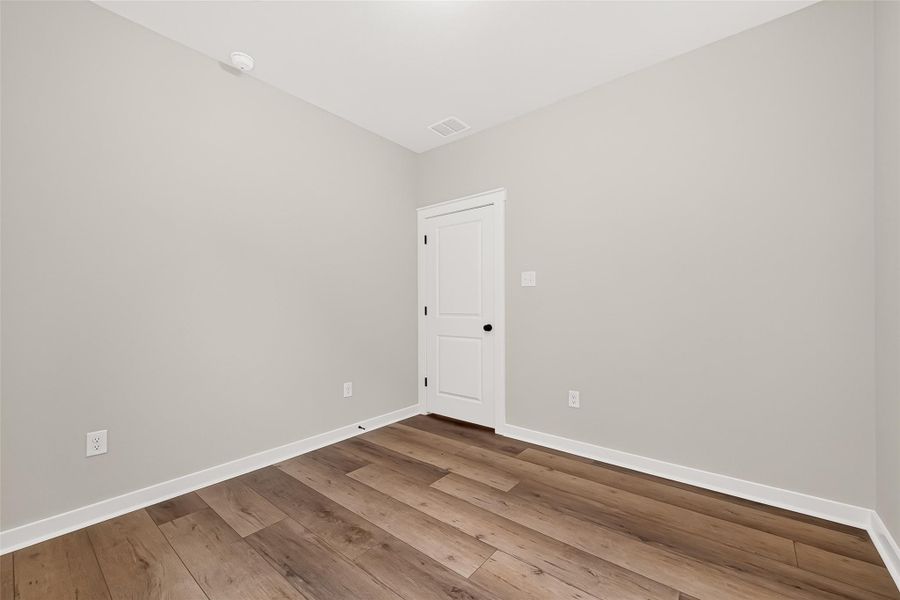 Spacious, unfurnished interior of a new home in Two Step Farm, Montgomery (Image 35). Spacious, unfurnished interior of a new home in Two Step Farm, Montgomery (Image 35).