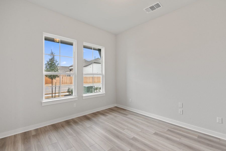 Spacious, unfurnished interior of a new home in Lagos Reserve, Manor (Image 19). Spacious, unfurnished interior of a new home in Lagos Reserve, Manor (Image 19).