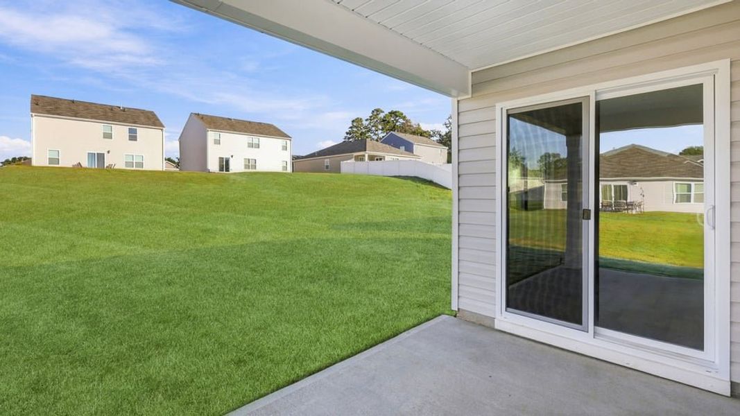 Exterior details and patio area of a home in Cascade Point, Seneca (Image 17).