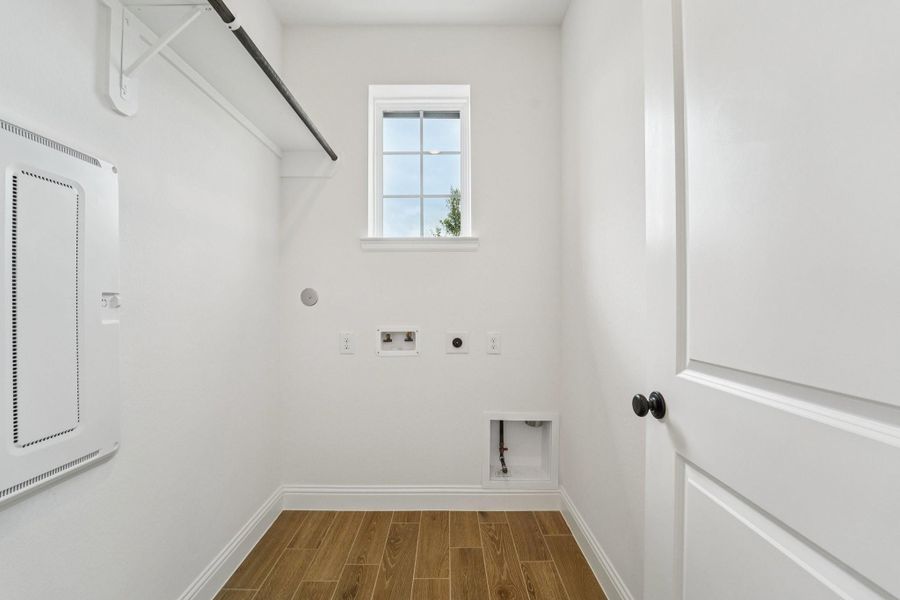 Spacious, unfurnished interior of a new home in Evergreen 40', Conroe (Image 13).
