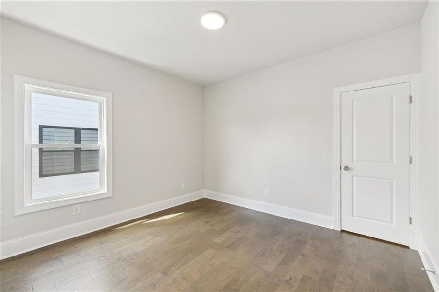 Spacious, unfurnished interior of a new home in Aberdeen, Hoschton (Image 39).