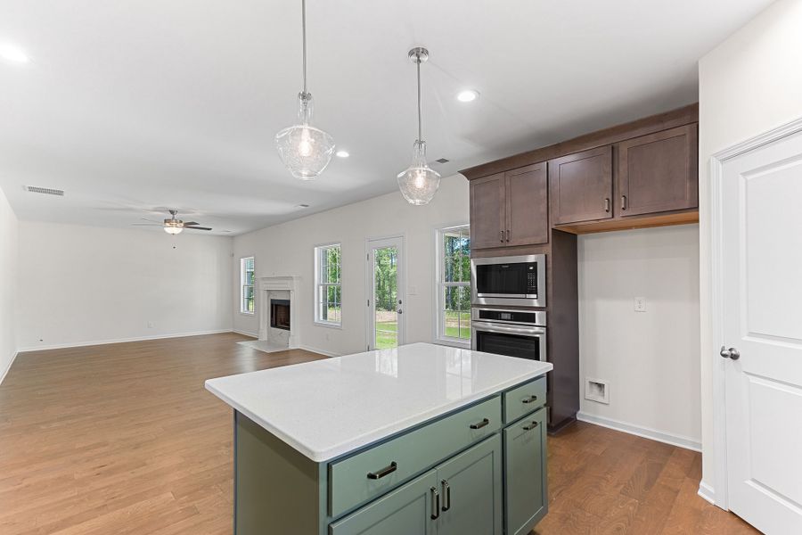 Gourmet Kitchen:4631 Capulet Court