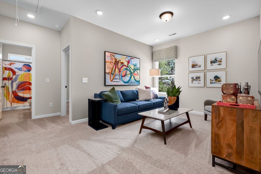 Furnished interior view inside a new home in Stonebridge North, Macon (Image 25).