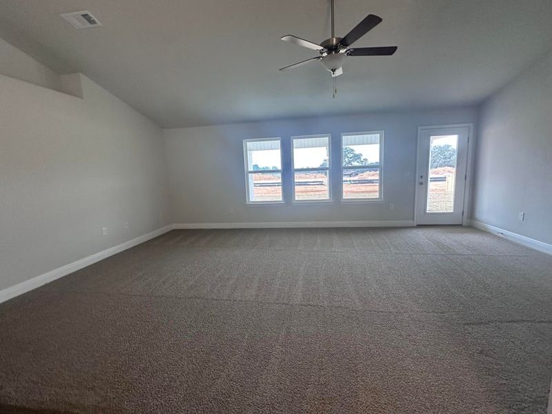Spacious, unfurnished interior of a new home in Ashton View, Crestview (Image 5).