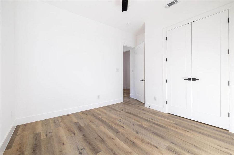 Spacious, unfurnished interior of a new home in , Dallas (Image 28).