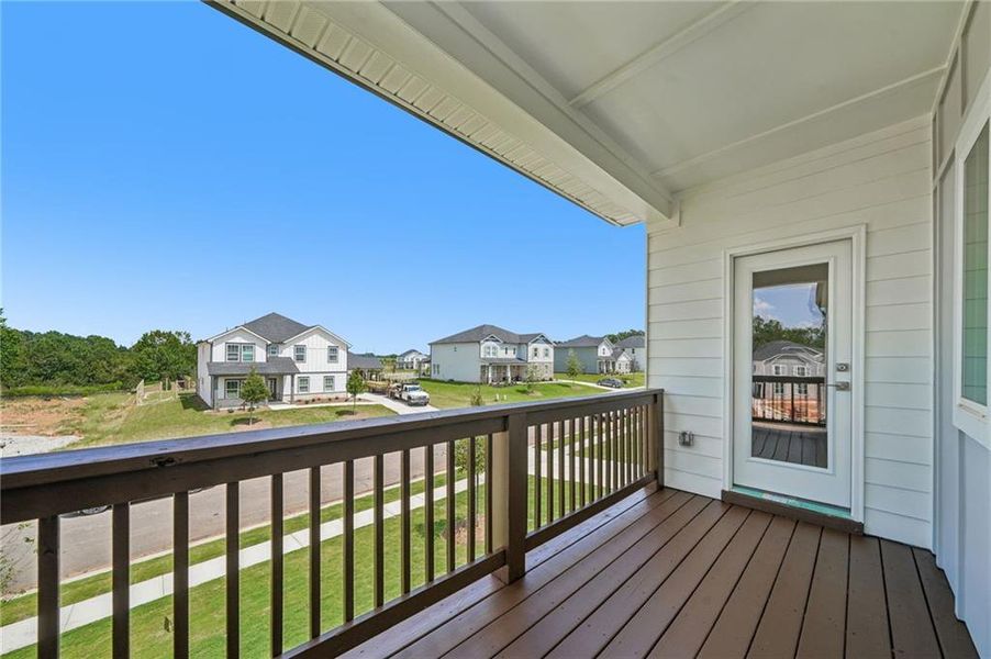 Exterior details and patio area of a home in River Pointe, Monroe (Image 25).