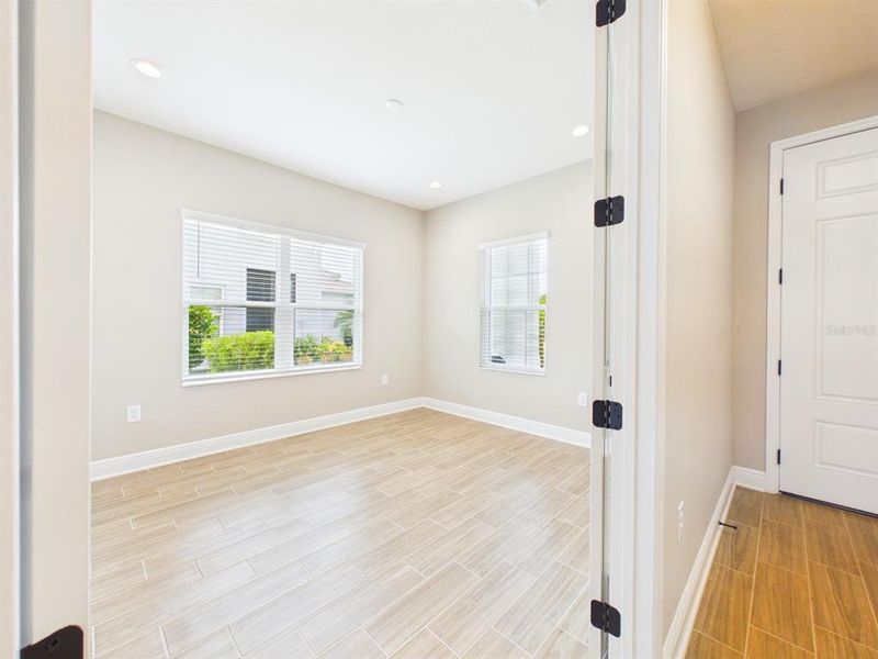 Spacious, unfurnished interior of a new home in , Sarasota (Image 23). Spacious, unfurnished interior of a new home in , Sarasota (Image 23).